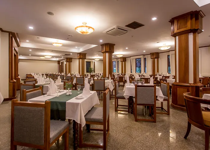 Empress Angkor & Hotel