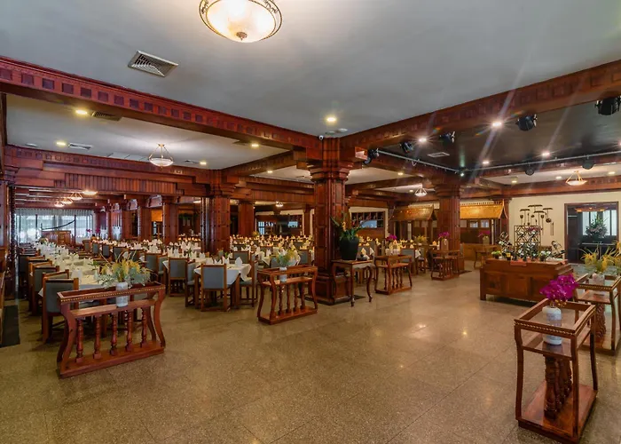 Empress Angkor & Hotel