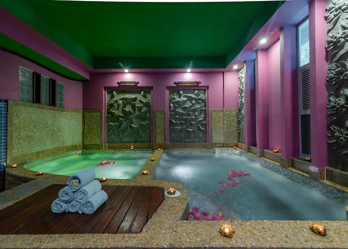Empress Angkor & Hotel